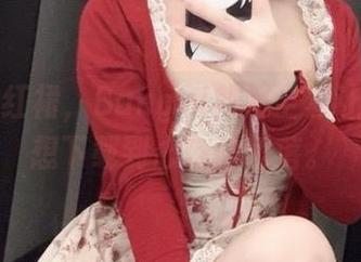 扭动的红裙，Bangni邦尼全套让人不禁想下载到心底的角落。