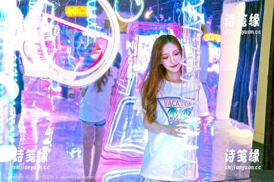 Feilin嗲囡囡-Emily顾奈奈酱 Feilin嗲囡囡 - Emily顾奈奈酱在教室的无圣光写真中,一种高校回忆感要来了。