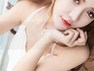 GIRLT果团网 – 龚玥菲给我呈现了无圣光的礼服合集，脑袋里全是花样。