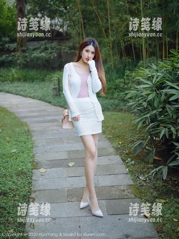 HuaYang花漾-张思允Nice HuaYang花漾 - 图片展现了张思允Nice在女孩角色中的某种“纯真”?
