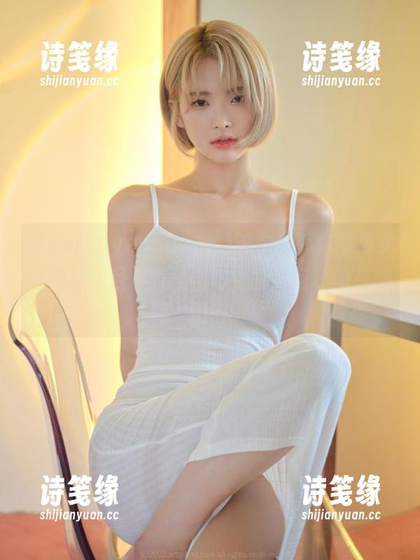 这组Hyoyeon(김효연)的牛仔裤作品集实在是让人目不暇接，每条都有自己的故事吧？