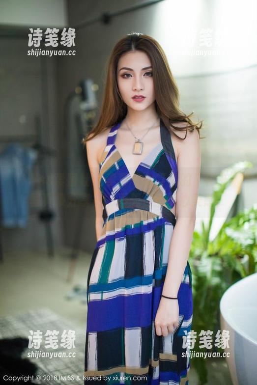IMiss爱蜜社-李李七七喜喜 IMiss爱蜜社 - 李李七七喜喜的“秘书”写真集分享——不想走的偏心美感,