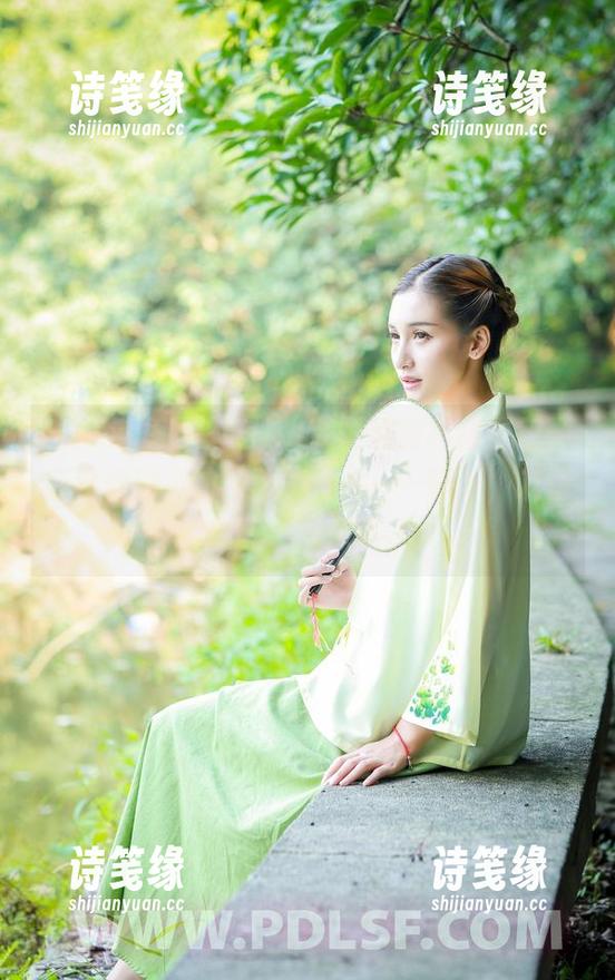 PDL潘多拉-Ellie艾栗栗 PDL潘多拉 - Ellie艾栗栗的和服图包,有种想翻页的冲动,可是……等下,友情提醒,慎点哦。