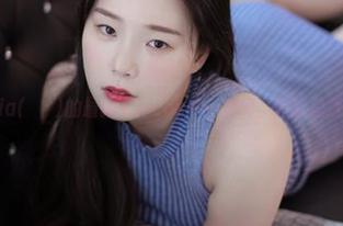 Pia(피아)的最新女仆cos——别问，问就是爱！