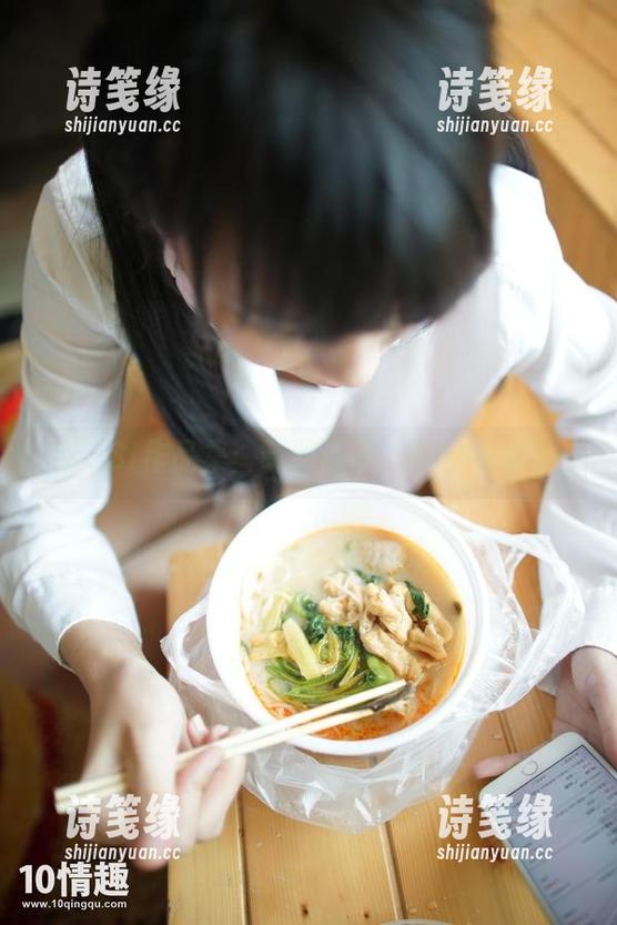 ROSI口罩 ROSI作品集:制服诱惑,嫩学妹来了