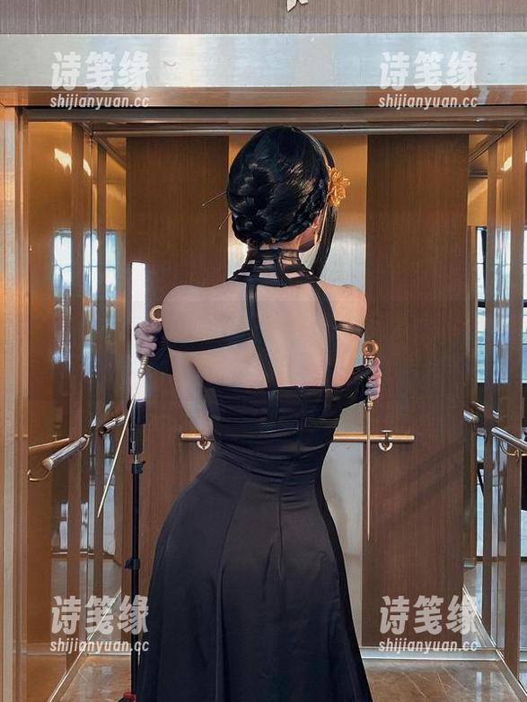 Vinnegal 高清展示:Vinnegal这套女天狗装,别有滋味嘛!
