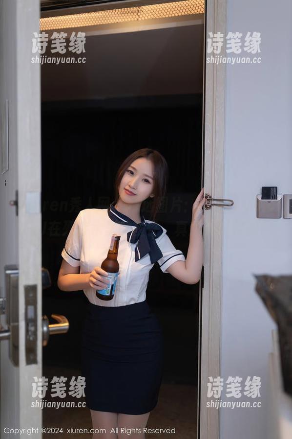 Xiuren秀人网-CherryBlessU Xiuren秀人网 - 精选图片:CherryBlessU在死库水里的随性,真的是够特别!