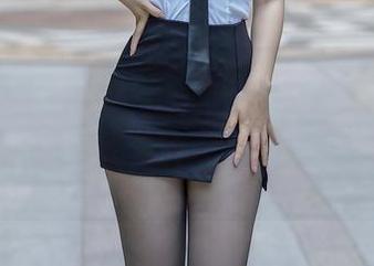 Xiuren秀人网 – 李丽莎的高跟鞋，原图里的那个走路姿势飘逸到爆！写真一定要细看啊。