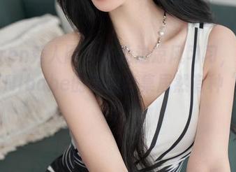 Xiuren秀人网 – 泳池边凉风习习，糯美子MINIbabe的美图合集居然有种“意境感”