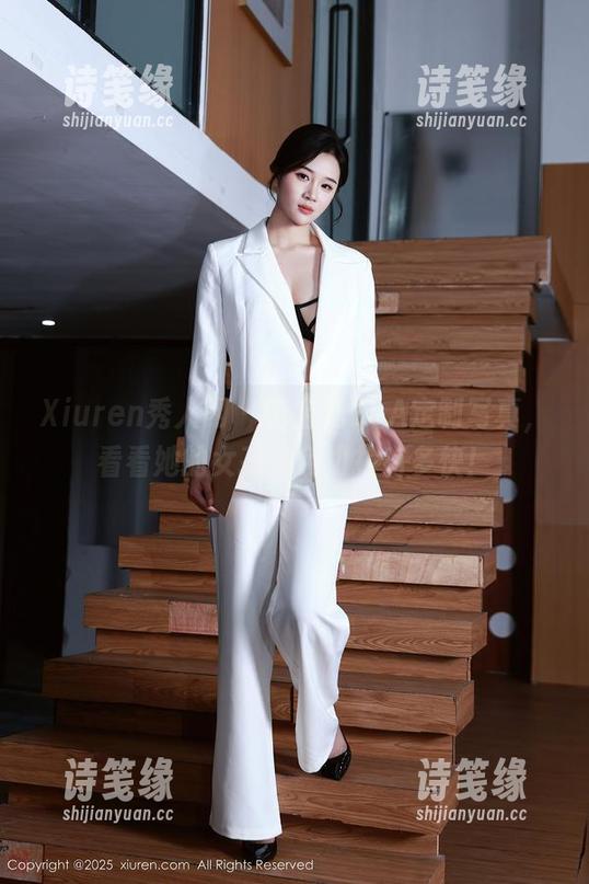 Xiuren秀人网-萌宝儿BoA Xiuren秀人网 - 萌宝儿BoA定制写真,看看她的女孩角色切换有多快!