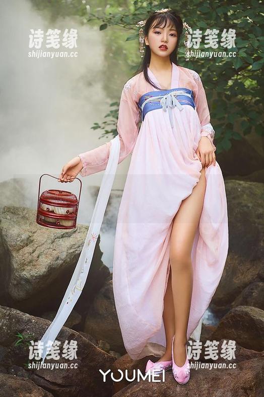 YouMi尤蜜荟 - 图包微观：田冰冰与体操服的意外碰撞