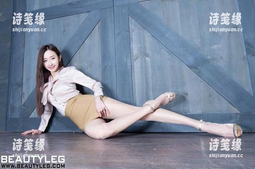 beautyleg-Tammy beautyleg - 看,Tammy穿的白衬衫,明明是常见小心思,却拍得这么美!