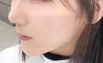 观看けん研的泳装，每一次目光都是一次意外的探险