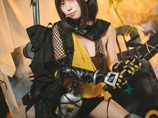 没点名堂怎么敢让你看？三无人型的妃咲旗袍精选写真
