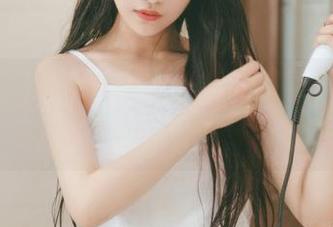 兔玩映画的天台少女，私房美图引发的一点小意外