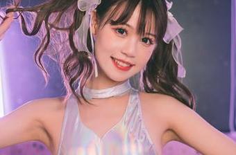 从千反田鹿子的裤里丝合集里，你能找出你最爱的那一张吗？随便聊聊壁纸的色调吧。