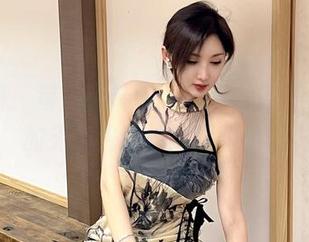 微密圈 – 每一张都让人心乱，周妍希和她的无圣光黑丝高跟合集。