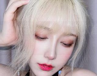 最新！啾小妍在浴室里，这张原图让人不淡定了…