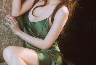 坏露露香宝在杨枝甘露里游泳，白色纱裙的SOS呼救好吗？