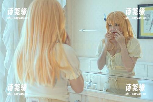 夏小秋秋秋 夏小秋秋秋如何在原图和约尔·福杰的写真里展现出她的多重个性?