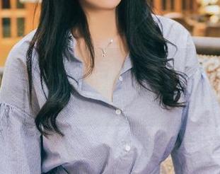 头条女神 – 美纳子与她的黑丝原图合集：哇，这姿势，这神情，拍得太绝了！