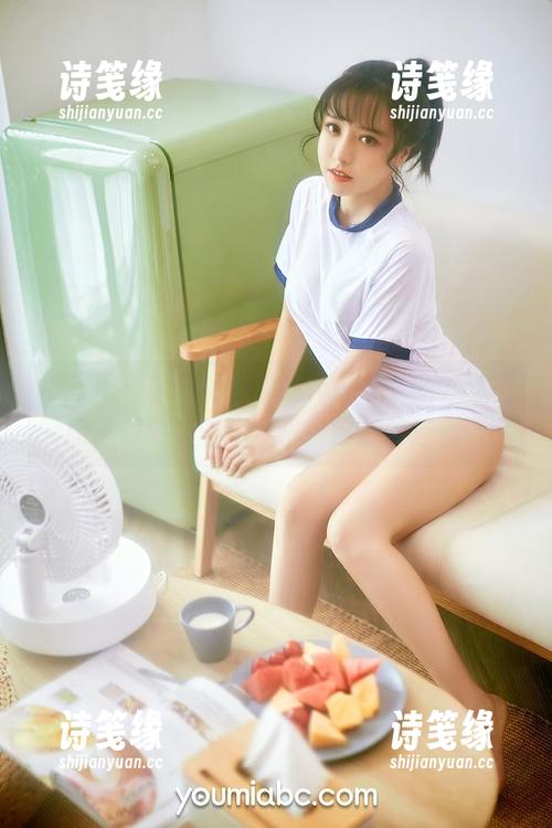 尤蜜荟-李师师 尤蜜荟 - 李师师的棉袜作品集,唔,这些袜子似乎在召唤我来搭配新的造型。