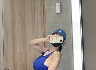 微密圈 – 左公子666的制服图包：穿上它就能当一天模特？我信了！