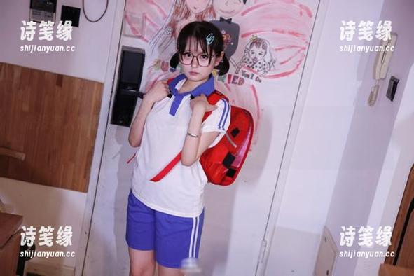 幼水铃衣 有没有人像我一样喜欢幼水铃衣的“圣诞”,原图免费分享,赞!也顺便给个小嘴巴。