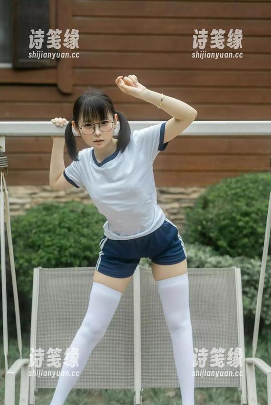 幼水铃衣 厨房和办公室,咋办呢?幼水铃衣全集的原图里透露一点奇怪的气息!