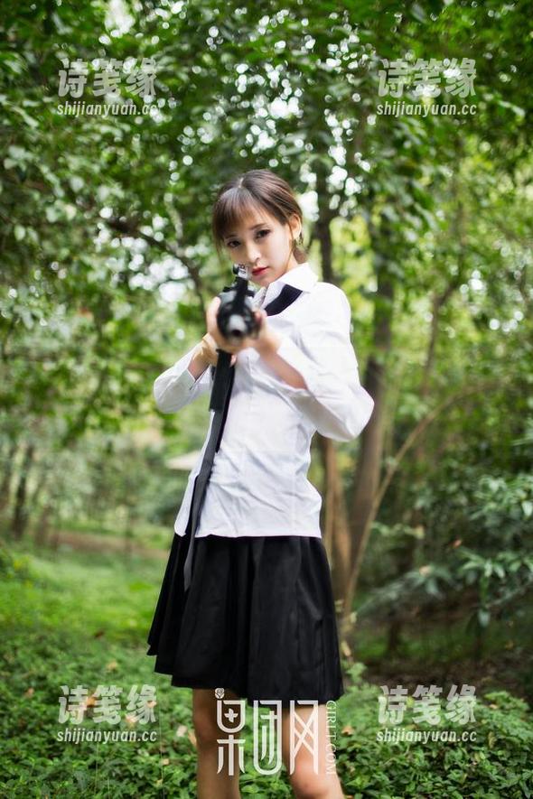 果团网-云菲菲 果团网 - 离开日常,云菲菲的礼服作品集暗藏的美,记得下载啊,不然会亏损!