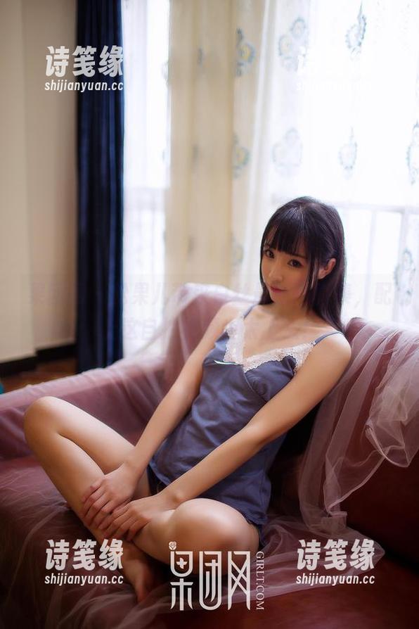 果团网-松果儿 果团网 - 松果儿带来白丝最新写真集,配上这自拍视频也太上头!