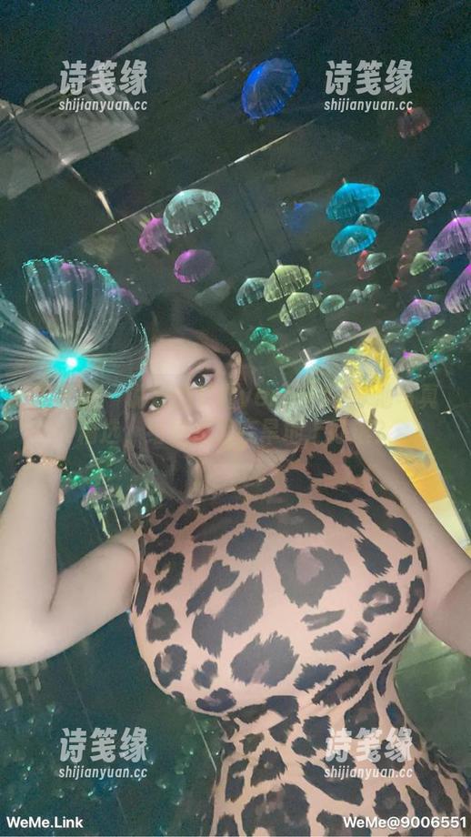 梦露veronica 微密圈 - 说好的梦露veronica泳池写真精选,结果像是在旱地上打滚?