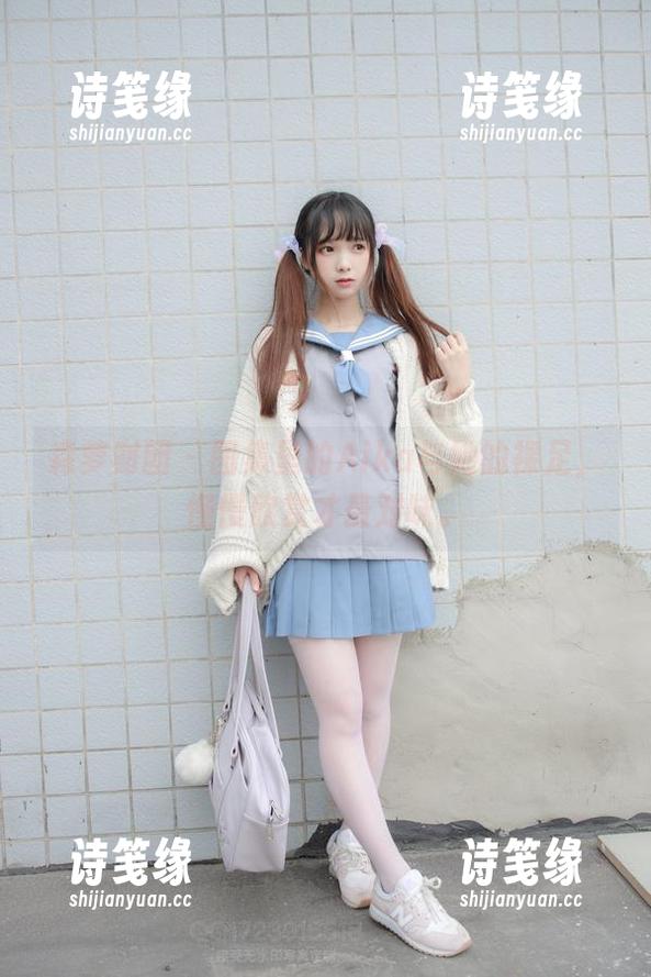 森萝财团-Aika 森萝财团 - 图集里的Aika与她的裸足,慢慢欣赏才最对味。
