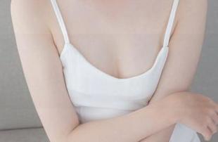 森萝财团 – 小樱的婚纱资源，一款值得你在雨天也想穿的裙子！