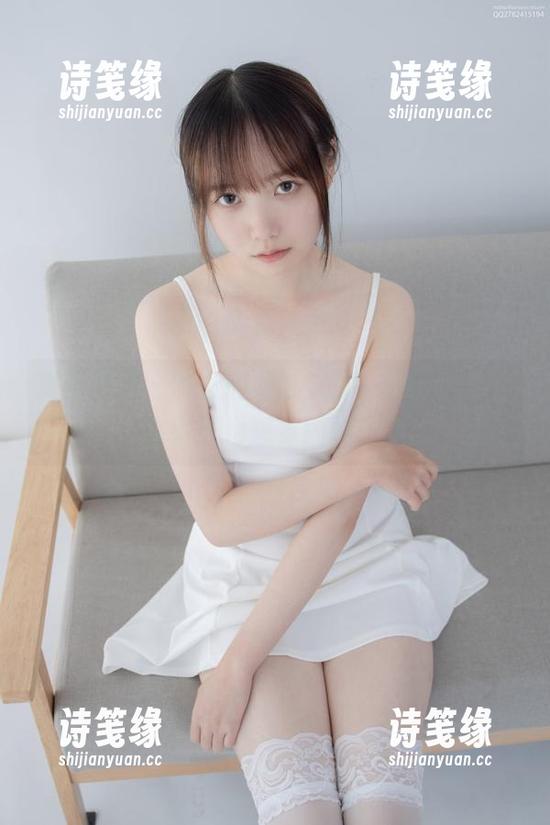 森萝财团-小樱 森萝财团 - 小樱的婚纱资源,一款值得你在雨天也想穿的裙子!