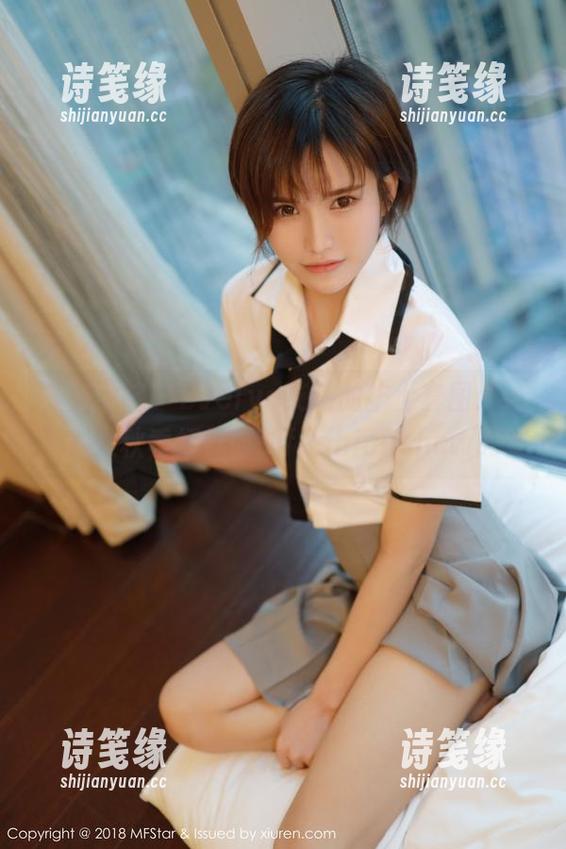 模范学院-Evelyn艾莉 模范学院 - Evelyn艾莉的护士套图:这不就是秋季打针时的fashionshow吗?