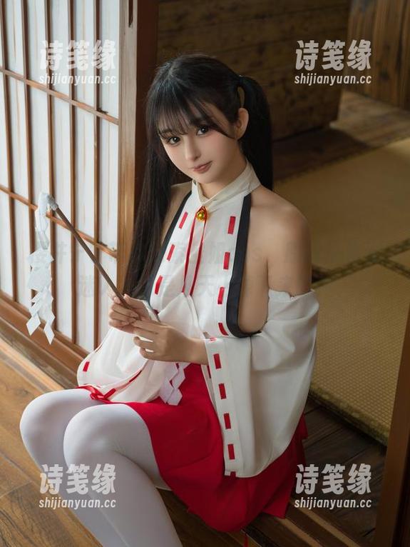 樱井宁宁带你探索空姐cos，原图优雅又迷人，像是从天上掉下来的！