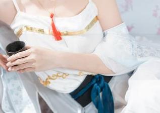 夏天的樱岛嗷一：写真作品中的“我是谁”
