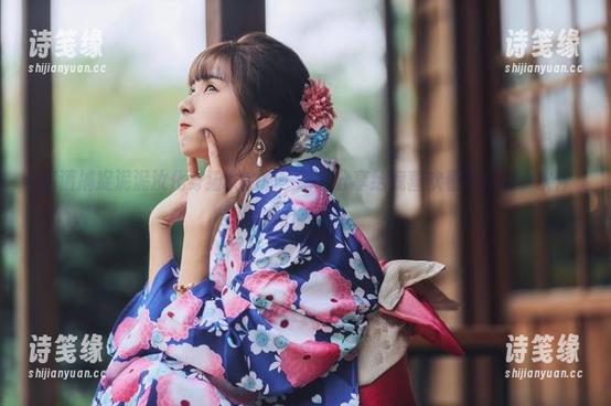 高清捕捉泥泥汝化身猫女的那一瞬，分享给我喜欢看可爱的小伙伴们吧！