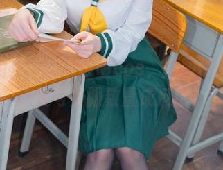 清水由乃：这个透明cos，原图被赞美的次数与衣服数量成反比。
