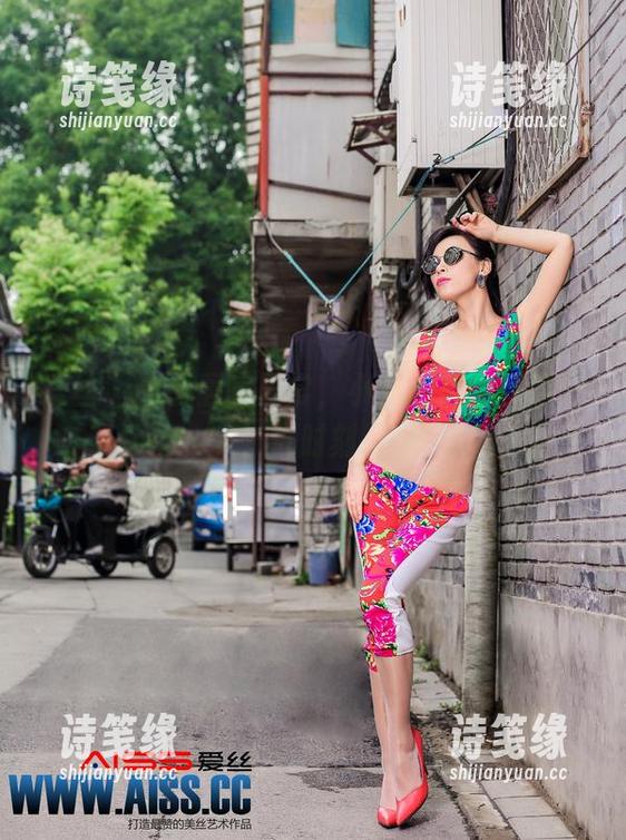 爱丝-小茹 爱丝 - 高清居家日常,小茹的室内探险分享时刻