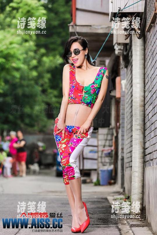 爱丝-瑶瑶 爱丝 - 瑶瑶的兔女郎图集,大眼睛不只是卖萌哦,更新中