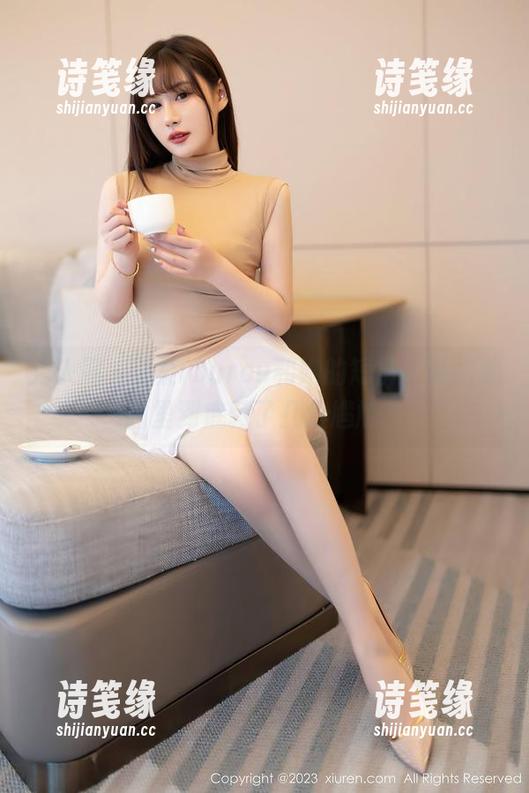 秀人网-媃柔rourou 秀人网 - 媃柔rourou和她的短裤,私拍美图里到底藏了几分尴尬?