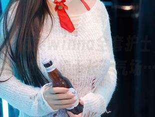 秀人网 – 小泡芙winna全套护士，图片里有她的“护士长”气场…