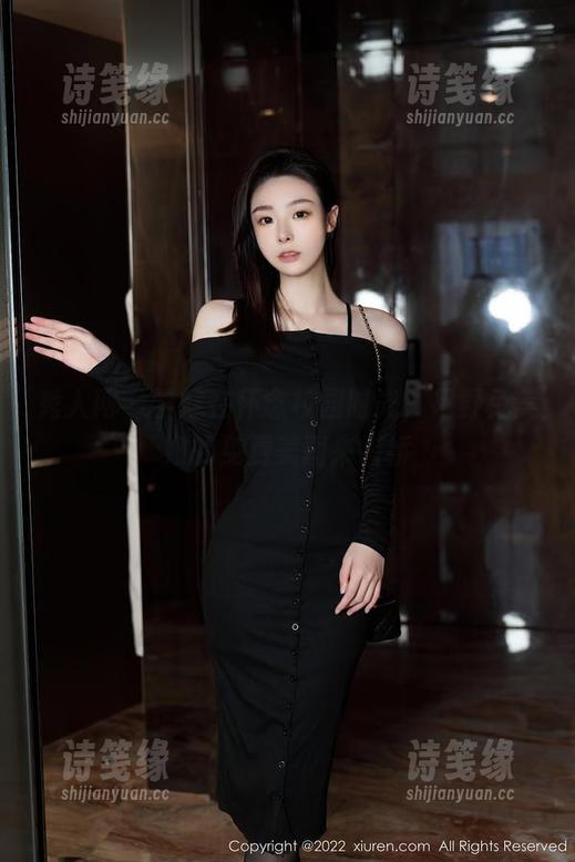 秀人网-月野兔美妞 秀人网 - 学妹在怀念校园时光,月野兔美妞的免费美图来搭桥