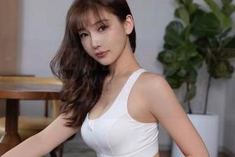 秀人网 – 耶利亚的校服图包：不需要逃课，只需分享这波美丽！