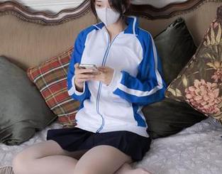 紧急企划 – 连衣裙战斗力爆表，龙崎聆音的网盘写真，来了别说我没提醒！
