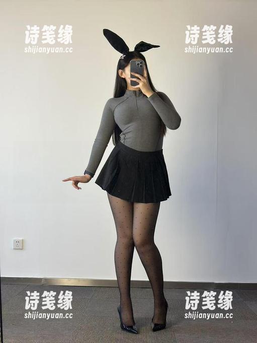 美邵女Baby 微密圈 - 看了美邵女Baby的美图,肉丝连体让人想多了,糟糕,不该想的都想了……