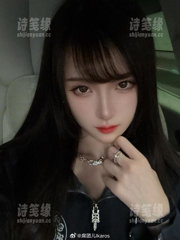 腐团儿Ikaros 教科书一样的体操服,腐团儿Ikaros在高清中被放大所有细节。