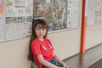 菠萝社 – 柳侑绮的奶牛写真，果然别具一格